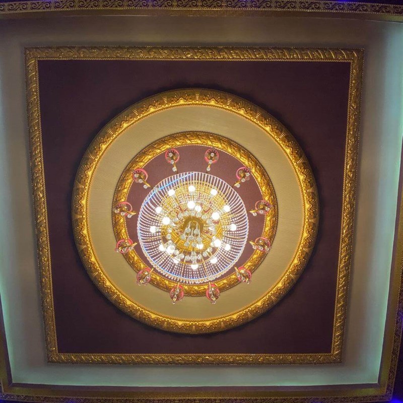 Altın Geçmeli Oval 9 Parçalı Saray Tavan Motif